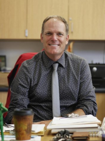 Brad Harris, Staff