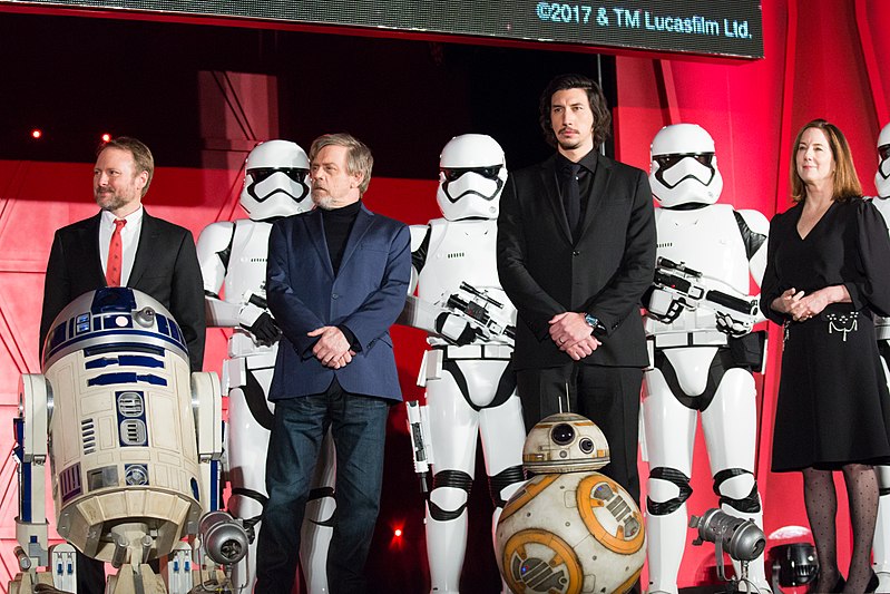 The Star Wars The Last Jedi main cast and characters lining up for a picture in Japan premiere red carpet of the movie. 